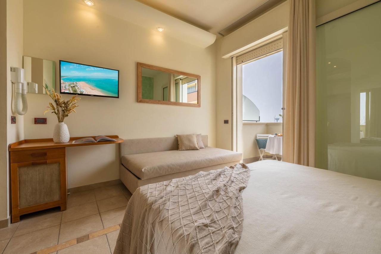 Hotel Smeraldo Cesenatico Εξωτερικό φωτογραφία