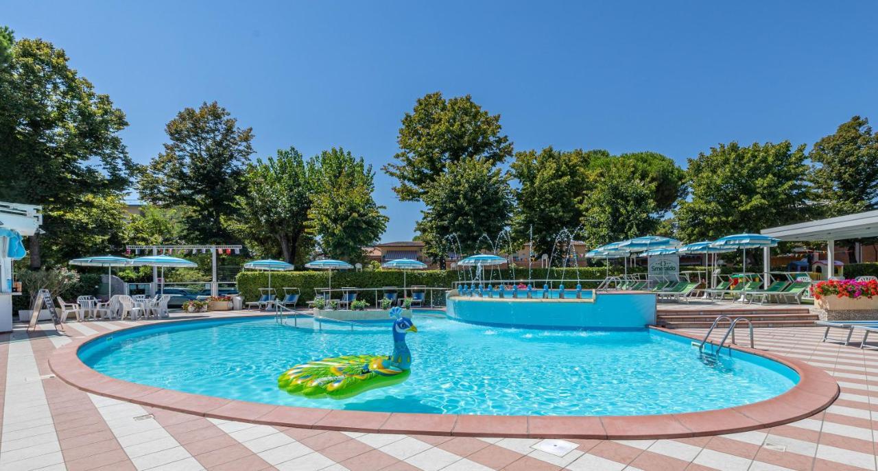 Hotel Smeraldo Cesenatico Εξωτερικό φωτογραφία