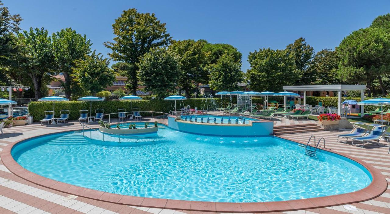 Hotel Smeraldo Cesenatico Εξωτερικό φωτογραφία