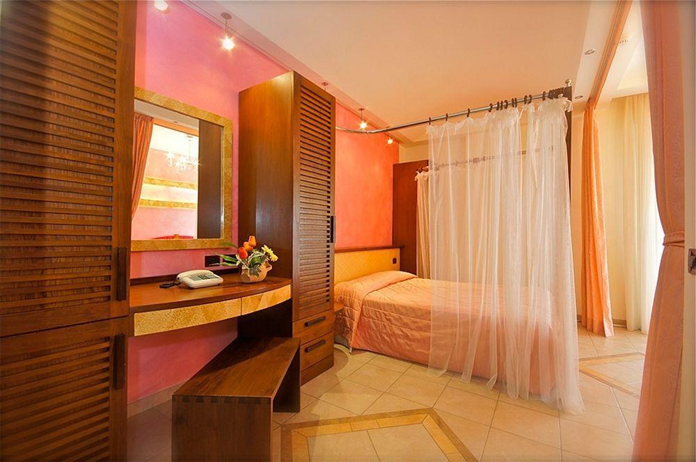 Hotel Smeraldo Cesenatico Εξωτερικό φωτογραφία