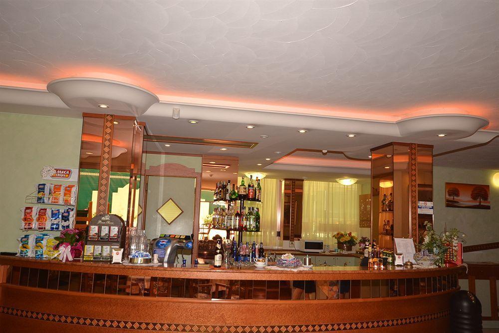 Hotel Smeraldo Cesenatico Εξωτερικό φωτογραφία