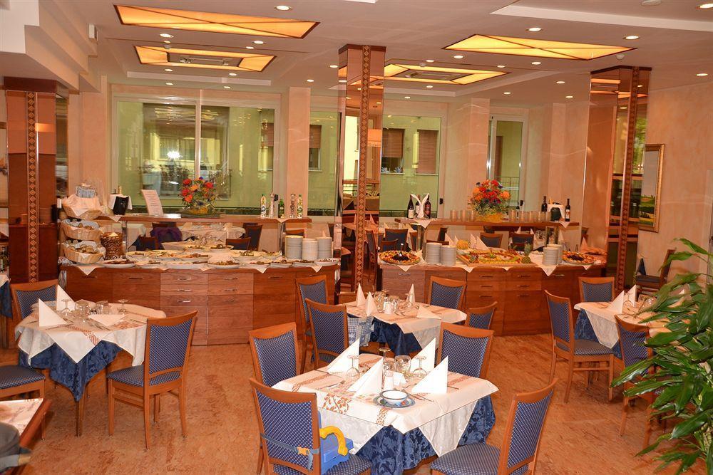 Hotel Smeraldo Cesenatico Εξωτερικό φωτογραφία