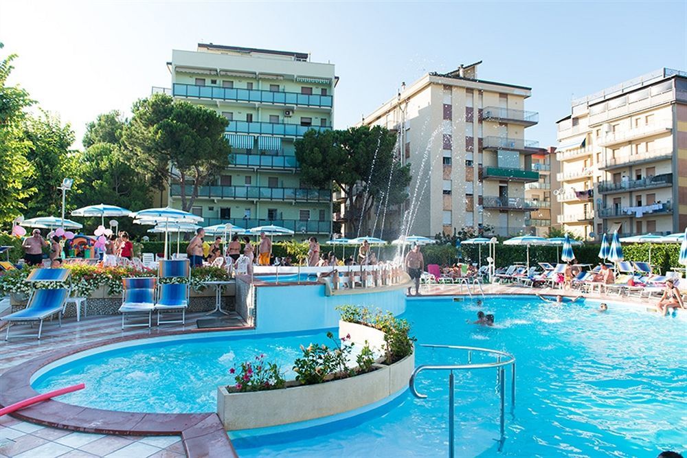 Hotel Smeraldo Cesenatico Εξωτερικό φωτογραφία
